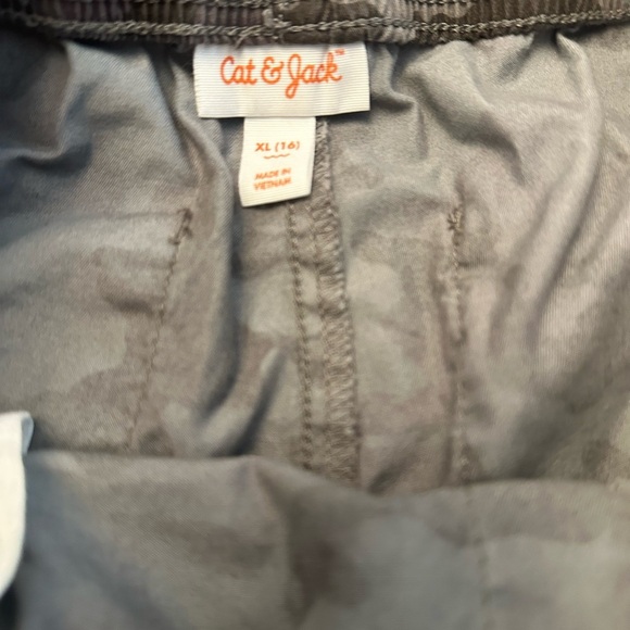 Cat & Jack Target Boys XL 16 Draw String Elastic Waist Camo Cargo Shorts - Picture 4 of 7